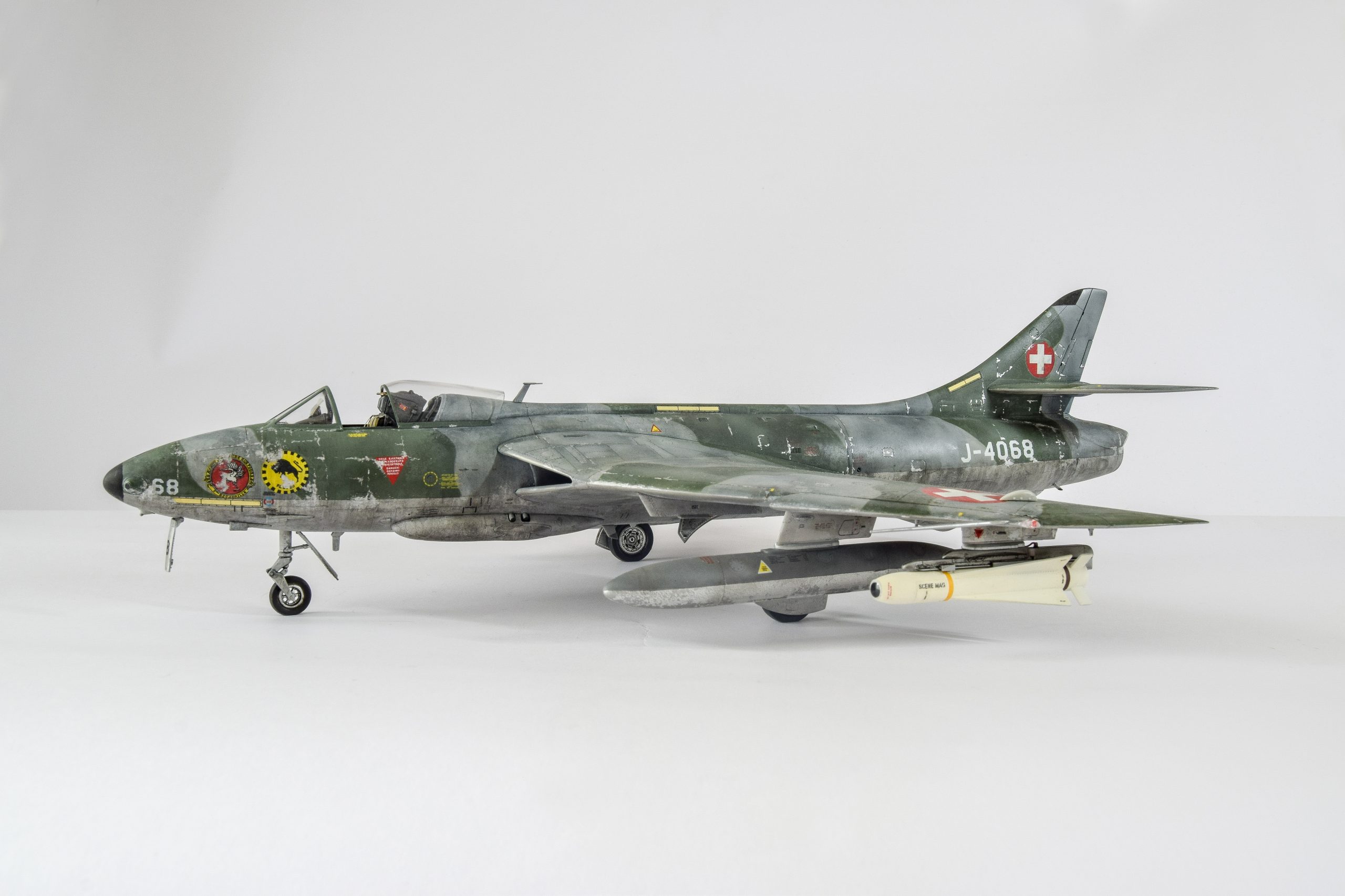 Z3 001 – Hawker Hunter Mk.58 Swiss AF – 1:32 – IPMS